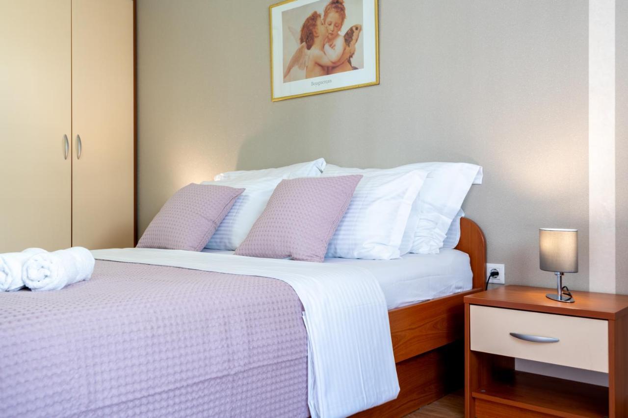 Iva Apartment Makarska Buitenkant foto