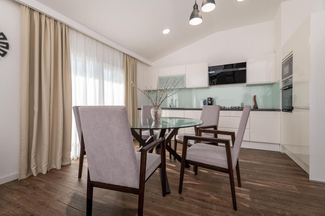Iva Apartment Makarska Buitenkant foto