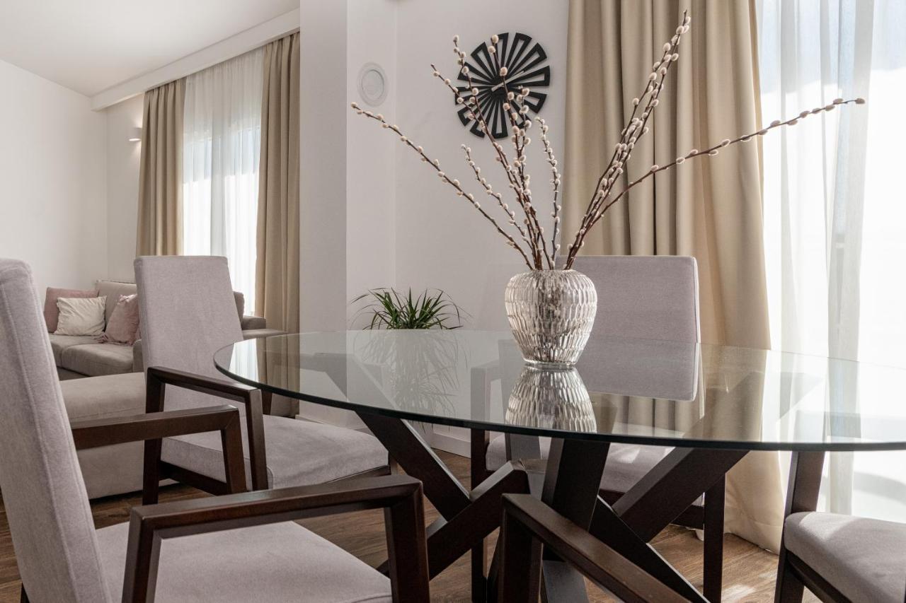 Iva Apartment Makarska Buitenkant foto