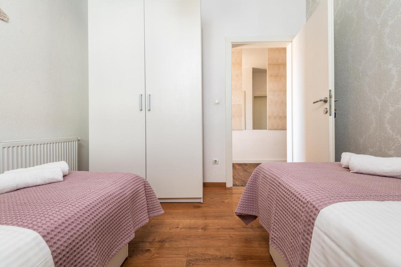 Iva Apartment Makarska Buitenkant foto
