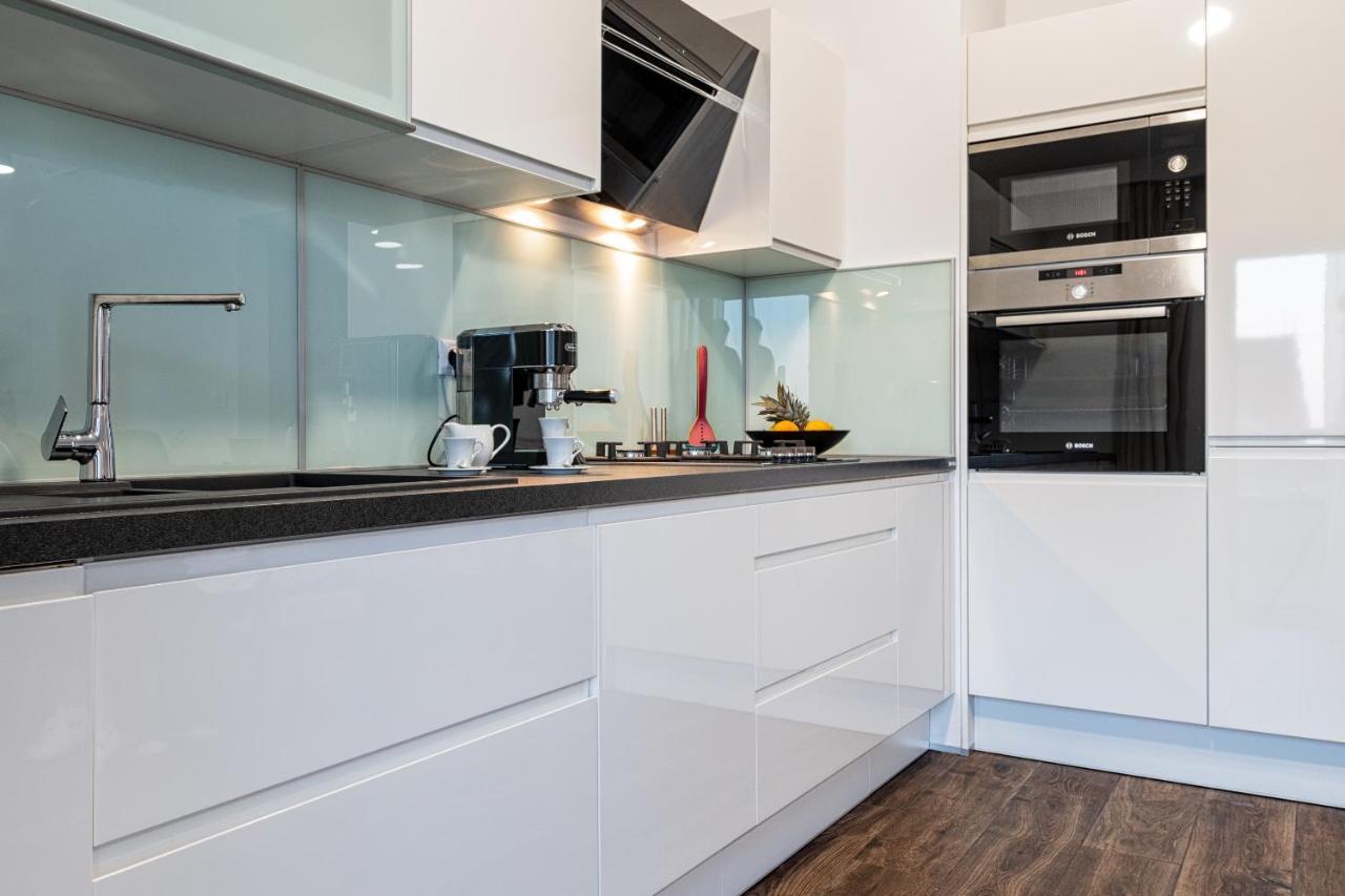 Iva Apartment Makarska Buitenkant foto